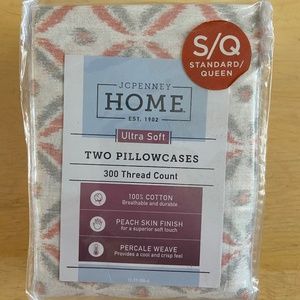 2 Ultra Soft 300 Thread Count 100% Cotton Pillowcases